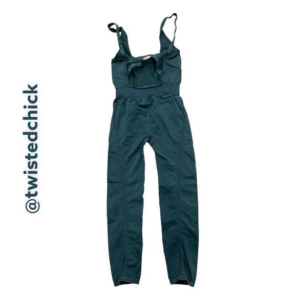 💚Free People Movement Good Karma Onesie - Shark 💚 M/L MSRP $98 - Picture 4 of 8